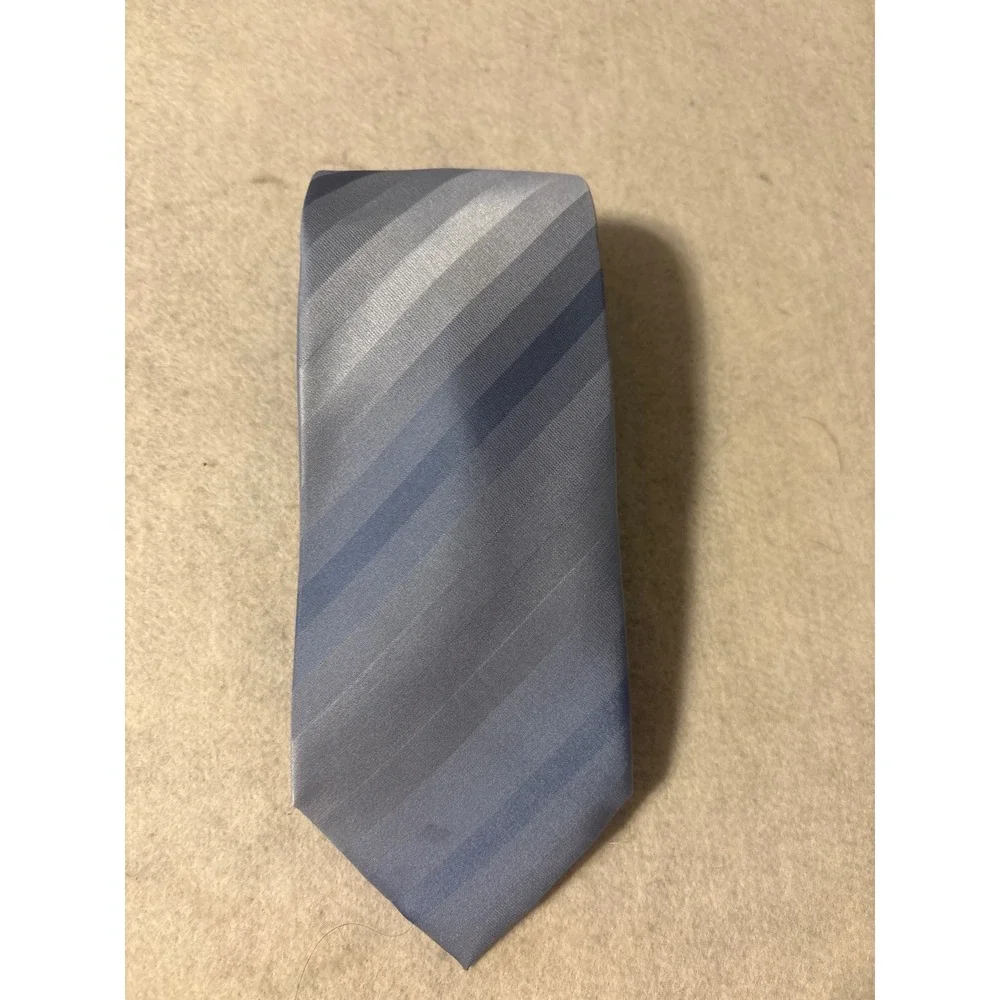 Covington Striped Silk Tie Mens One Size Blue Grey Excellent‎ Stain Resistant